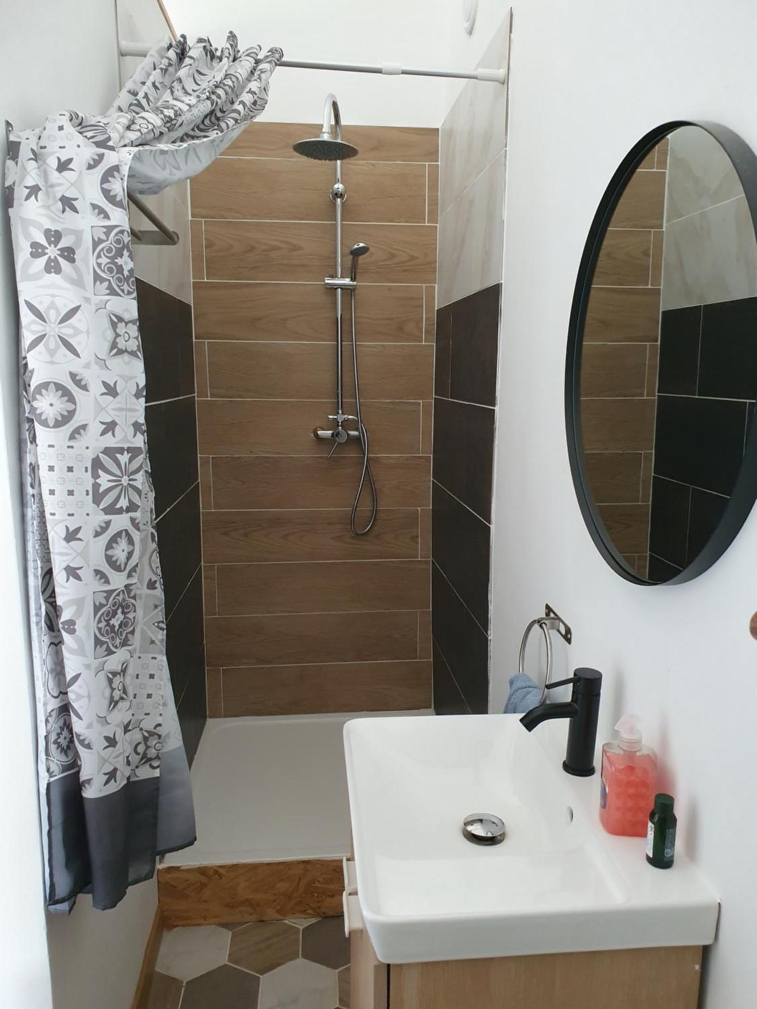 Pura Vida Hotel Мазан Екстериор снимка